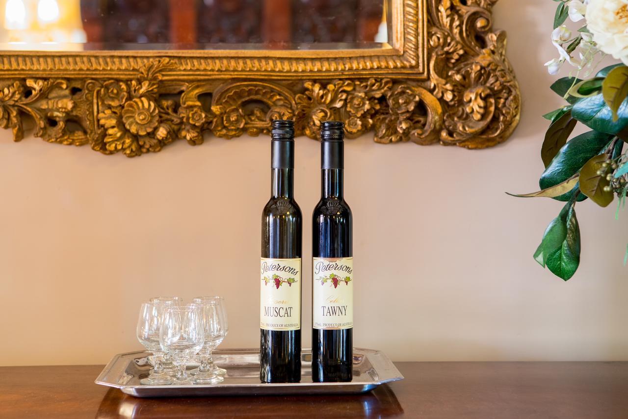 Petersons Armidale Winery And Guesthouse Exterior foto