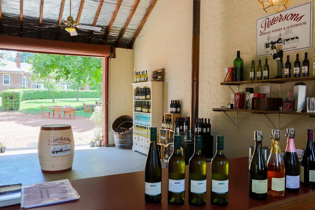 Petersons Armidale Winery And Guesthouse Exterior foto