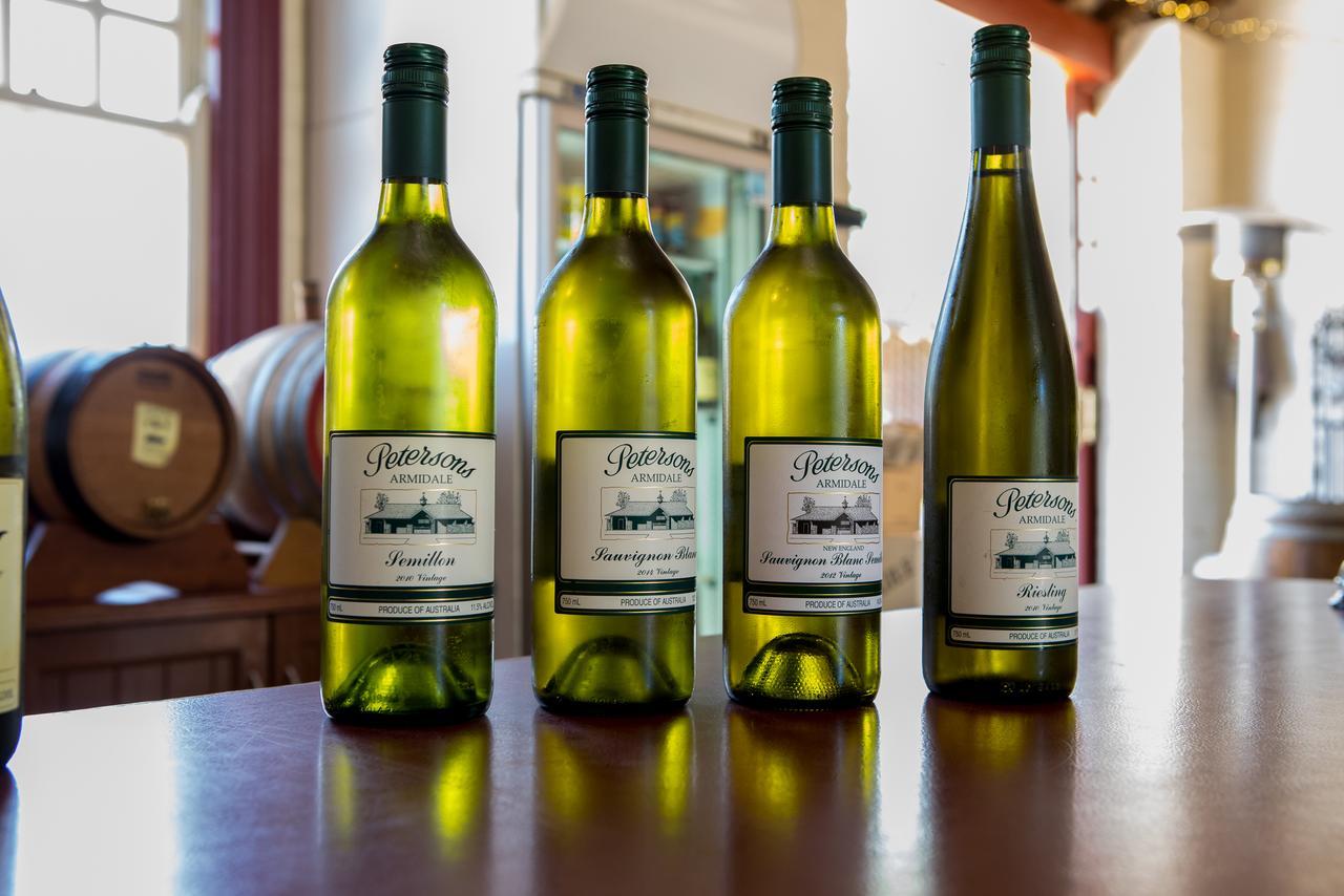 Petersons Armidale Winery And Guesthouse Exterior foto